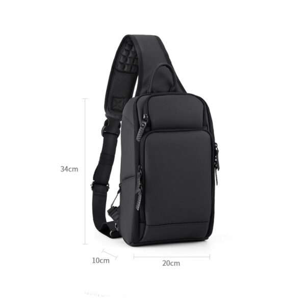 mochila masculina transversal 10