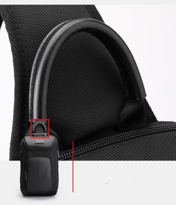 MOCHILA TRANSVERSAL MASCULINA USB ANTIFURTO - Image 13